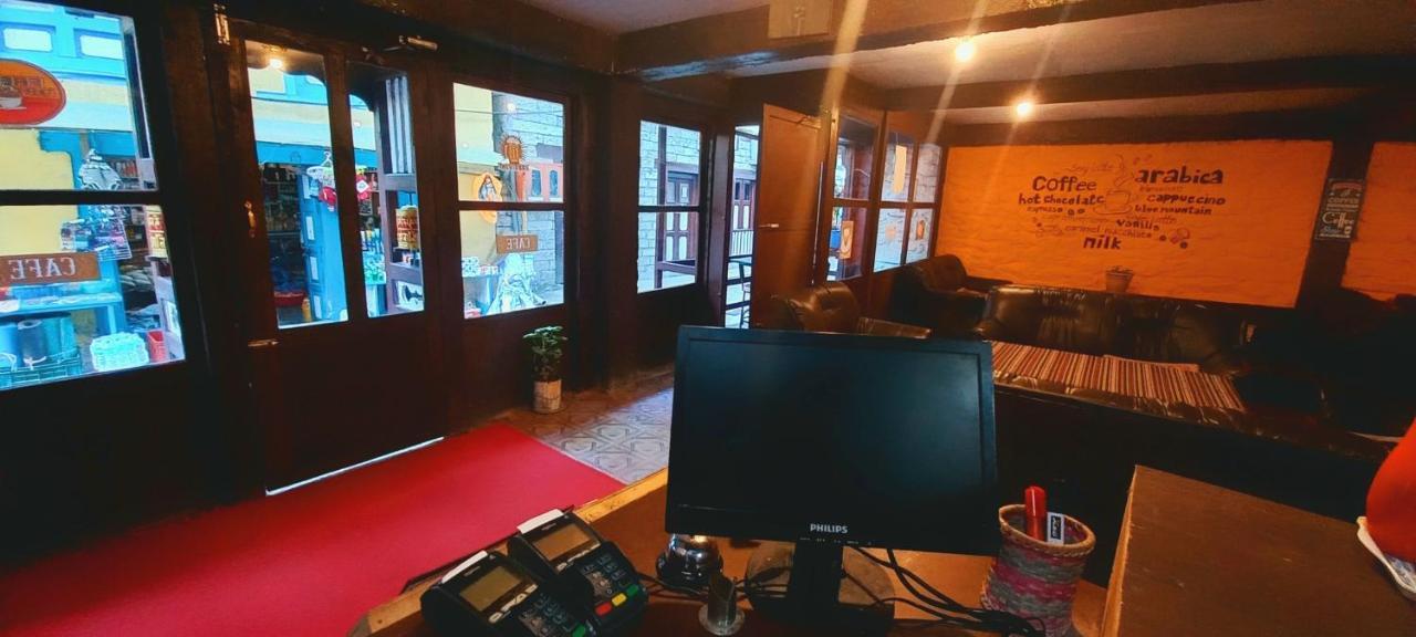 Lukla Lama Hotel - Cafe De Himalaya מראה חיצוני תמונה