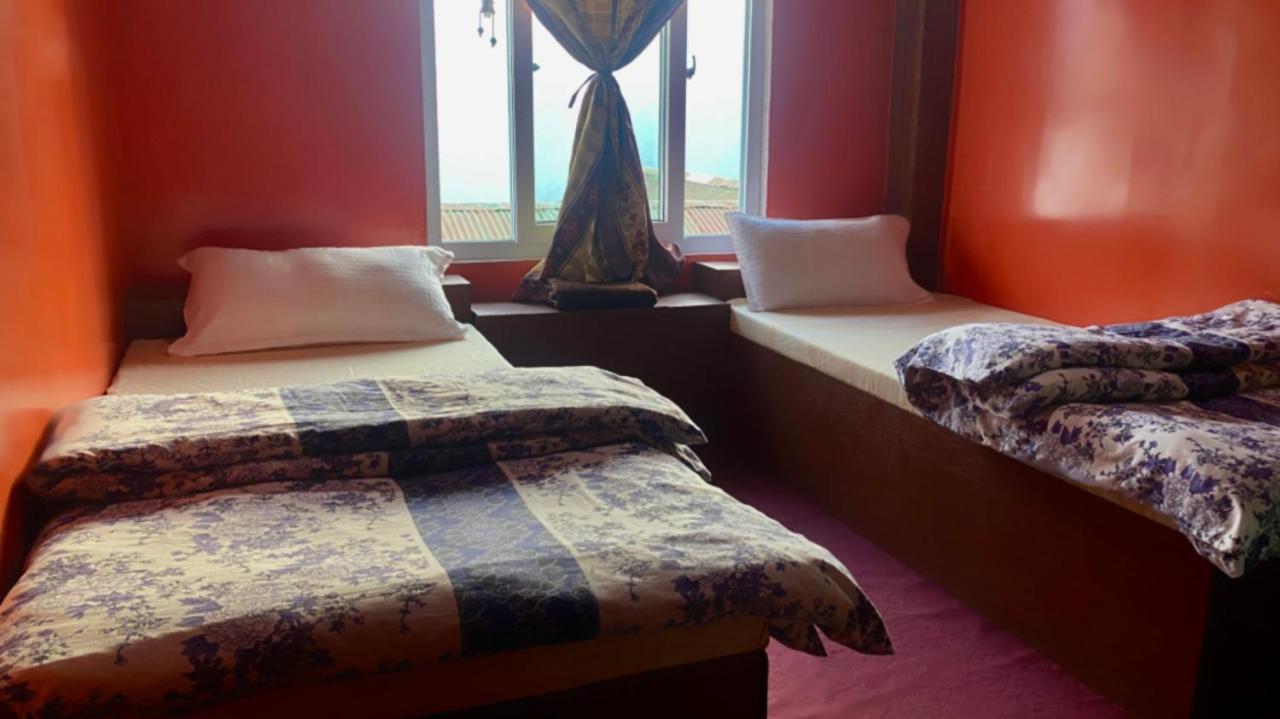 Lukla Lama Hotel - Cafe De Himalaya מראה חיצוני תמונה