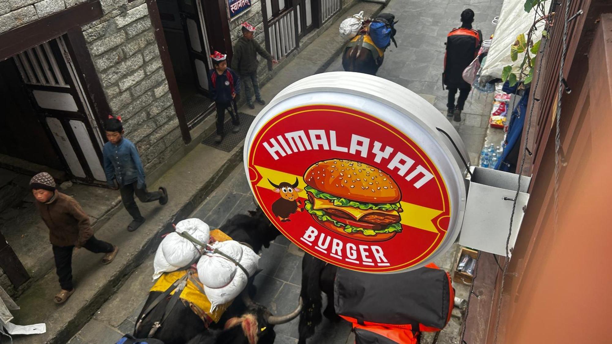 Lukla Lama Hotel - Cafe De Himalaya מראה חיצוני תמונה