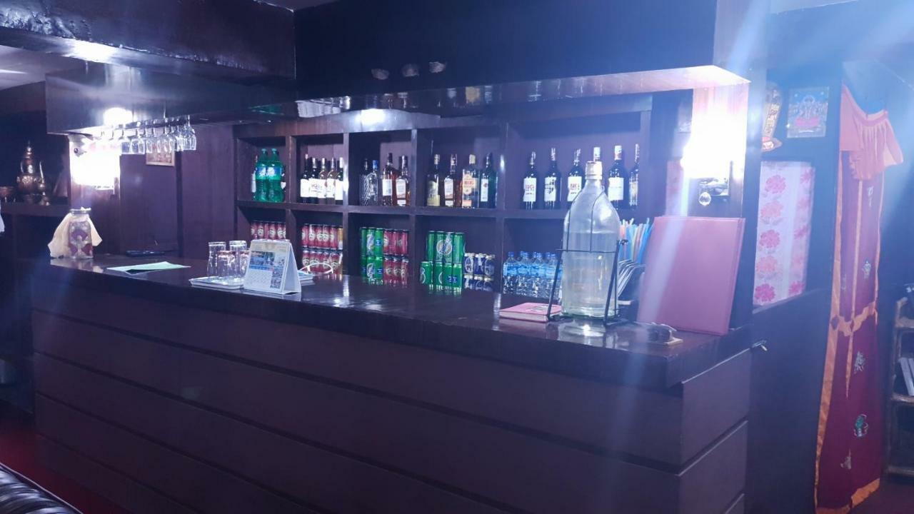 Lukla Lama Hotel - Cafe De Himalaya מראה חיצוני תמונה